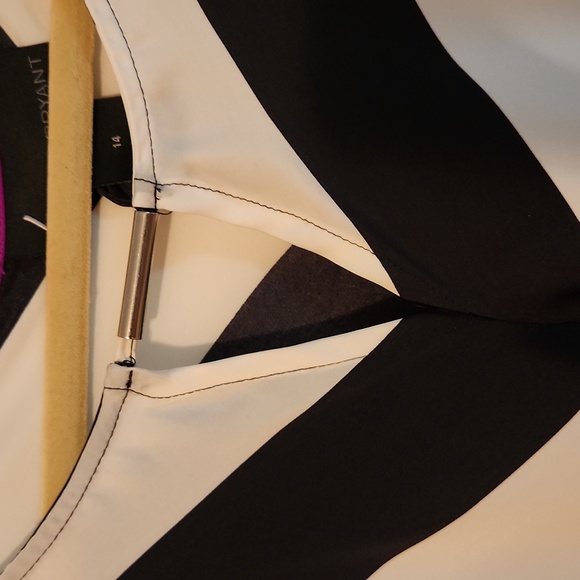 Lane Bryant black and white flowy  blouse - Picture 2 of 7